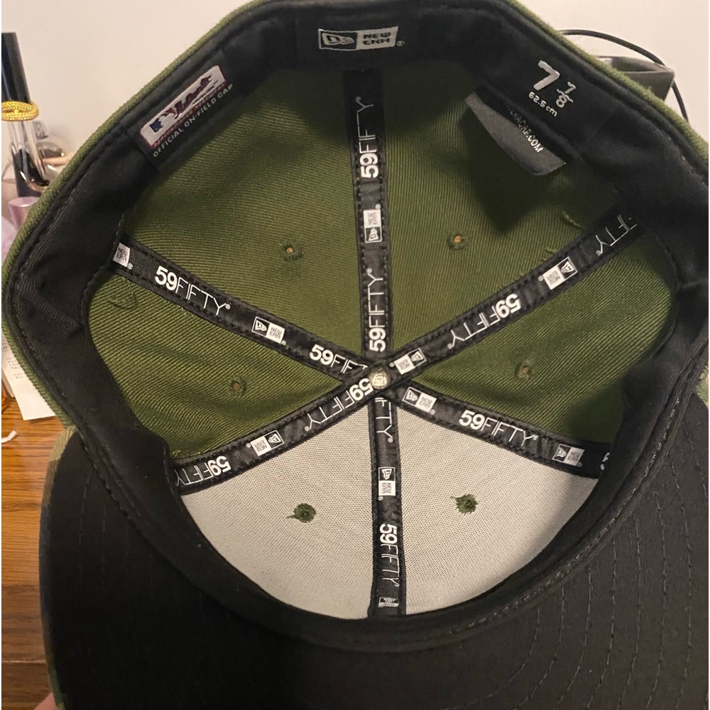New Era 59Fifty (Pittsburgh Pirates) Camo hat. SIZE 7 7/8 - Picture 3 of 3